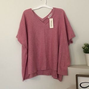 Short sleeve v neck t shirt!